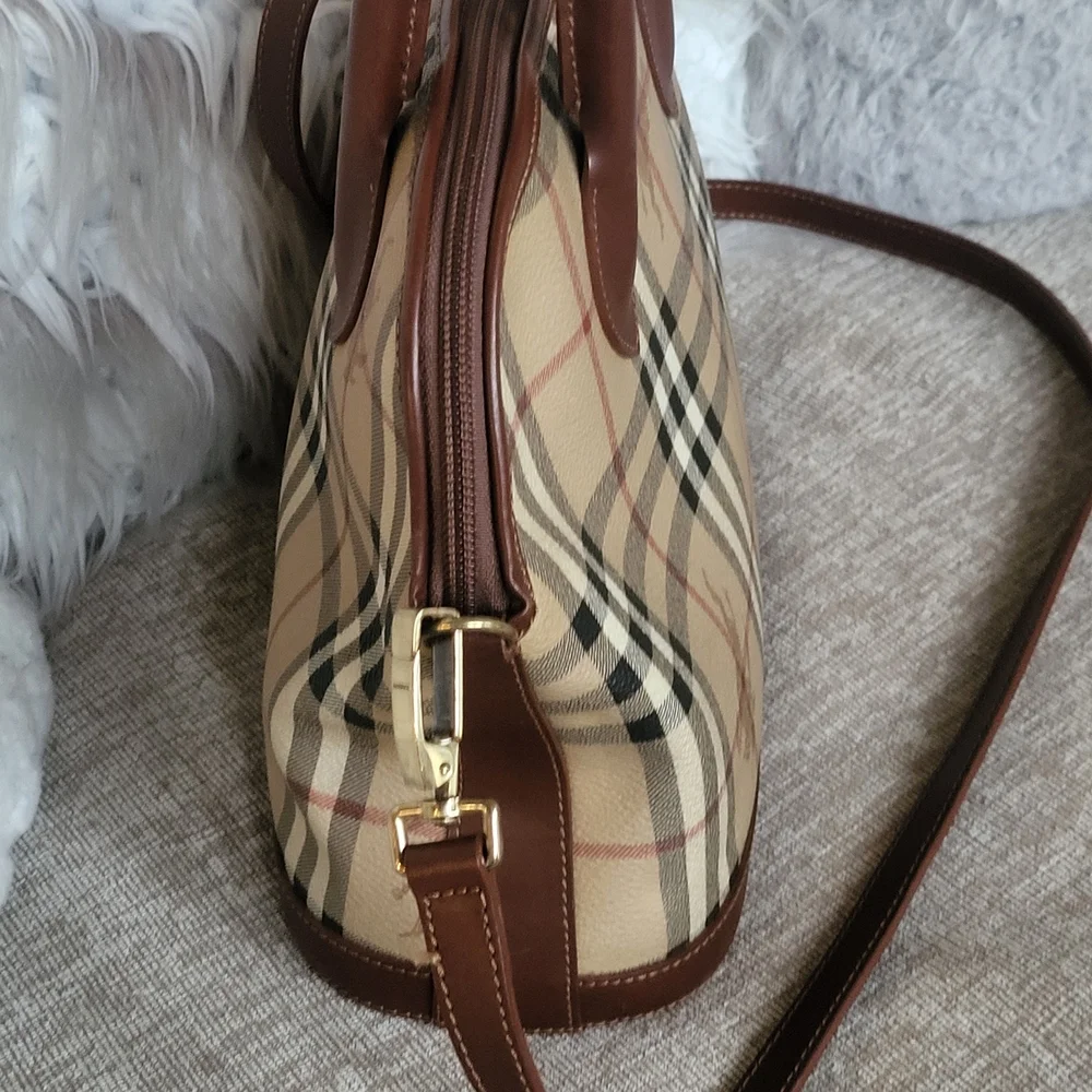 BurberryBurberry Nova Check Hand Bag, Crossbody Pvc Leather, Authentic. w/COA - Picture 8 of 16
